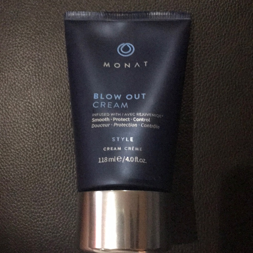 Monat blow out cream